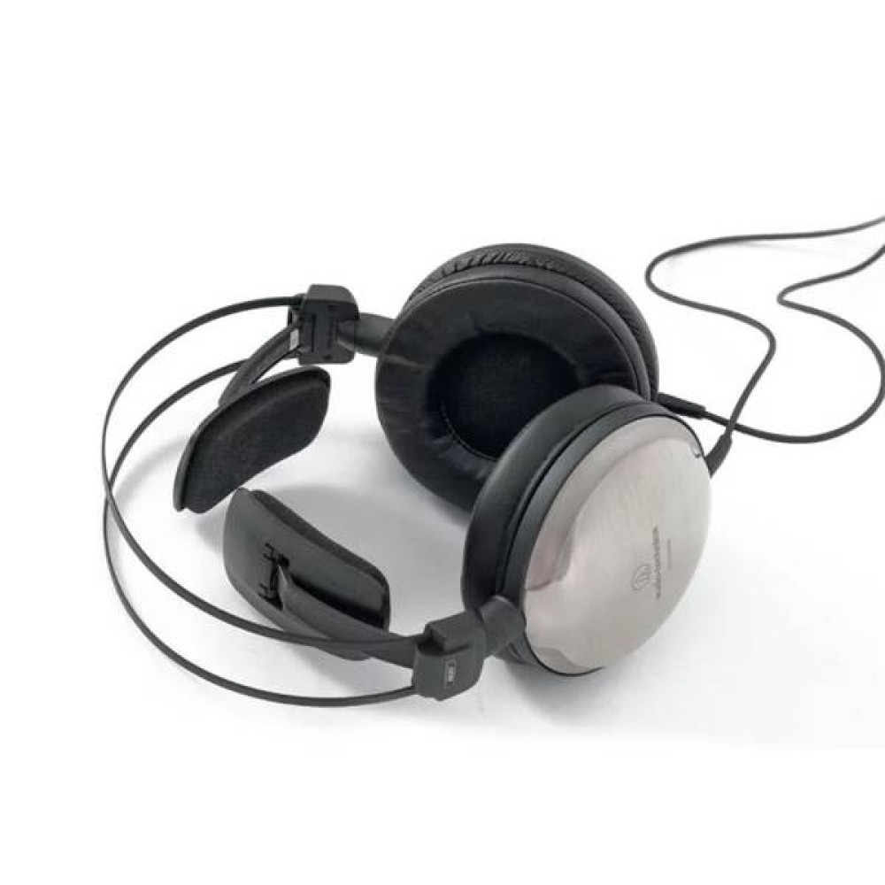 Audio-Technica ATH-A2000Z High-Fidelity Headphone Audio-Technica ATH-A2000Z High-Fidelity Headphone